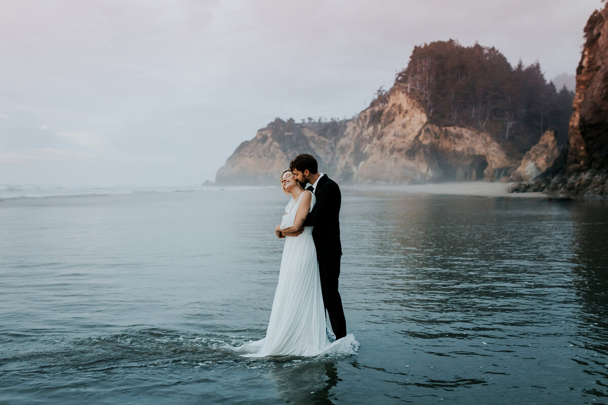 Hug-Point_bridal18