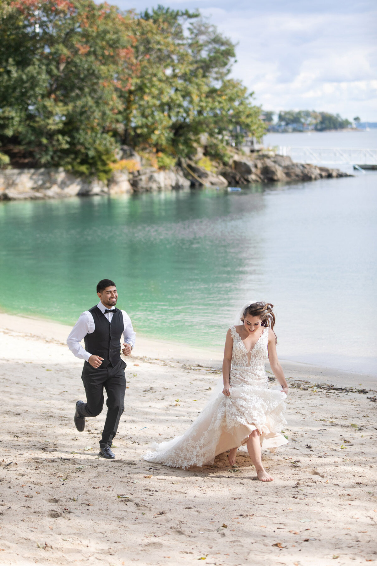 mamaroneck beach and yacht club wedding photography in long island new york city-8