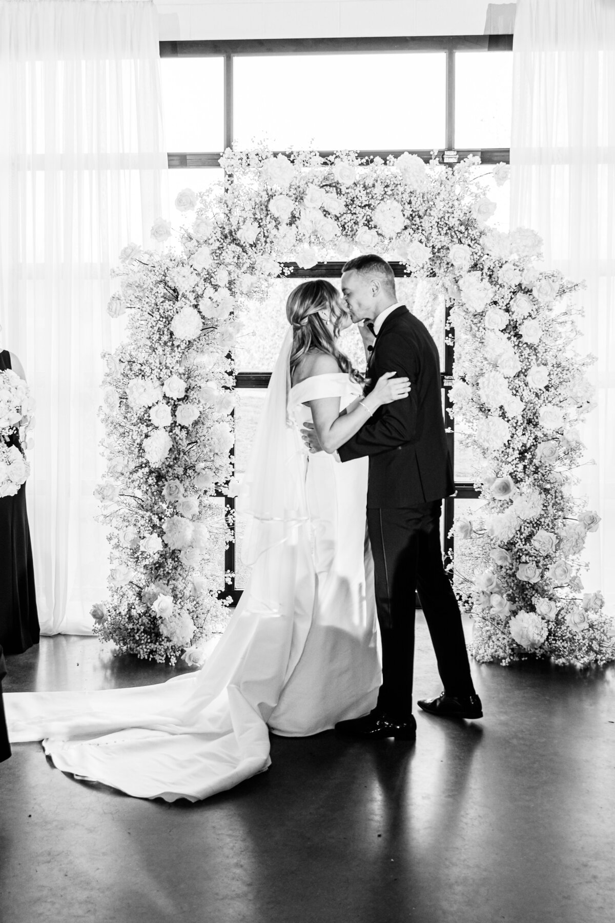 Taylor and Mark Wedding - Dylan and Sandra Photography - 0710-2