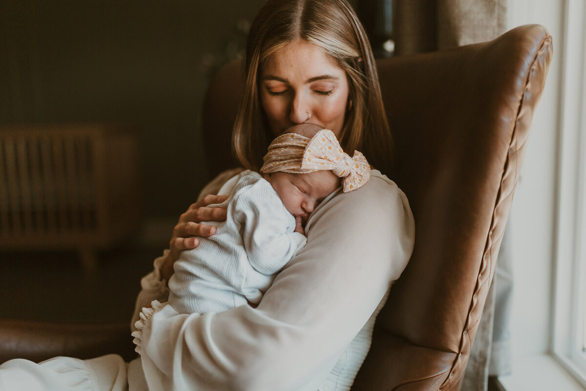 newborn, love, mother and daughter, kiss, sitting, abbotsford, fraser valley