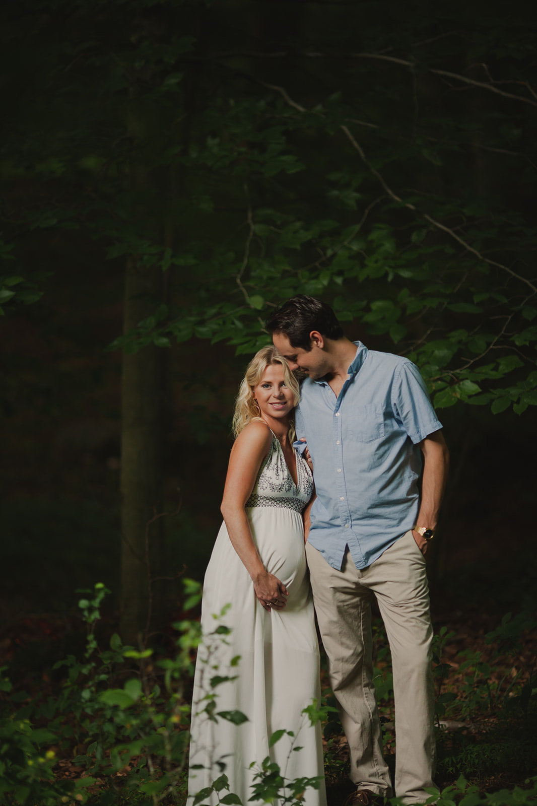 4_Maryland-Summer-Boho-White-Dress-Maternity-Couple-Woods