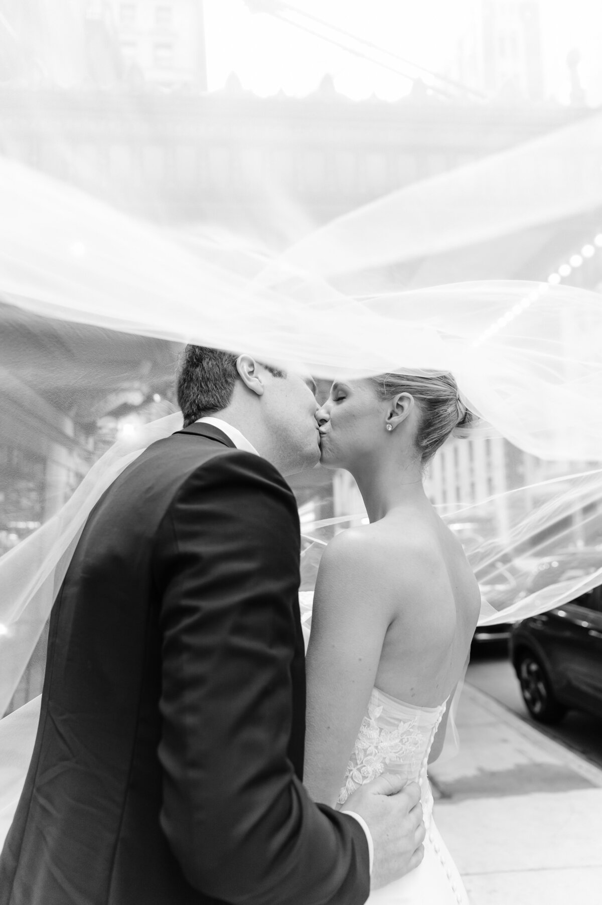 Chicago luxury editorial wedding photographer (The Drake hotel Princess Diana Suite Milton Lee Olive Park) 06-275