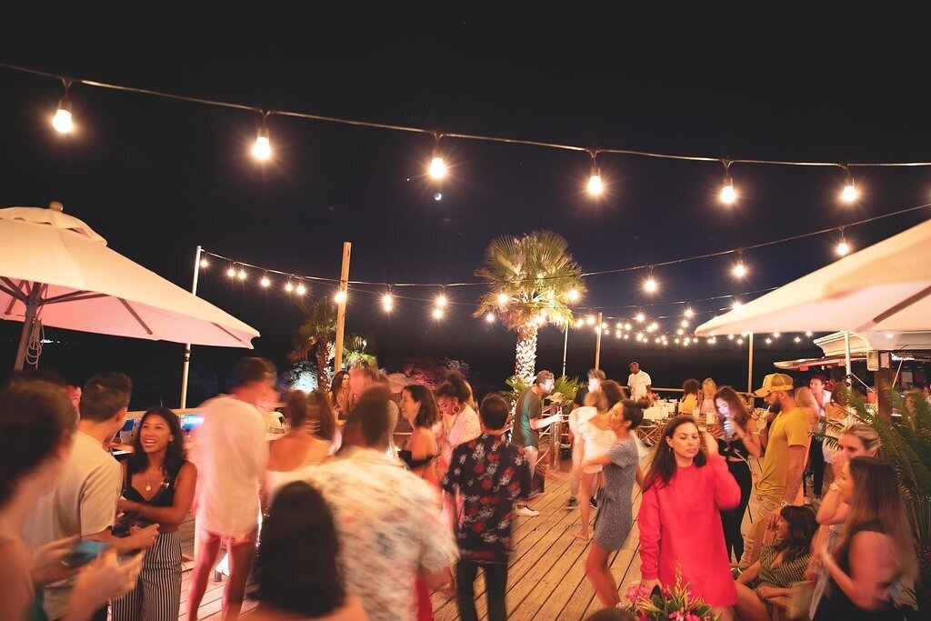 Revolve-Bermuda-Tobacco-Bay-Party-Dasfete-10