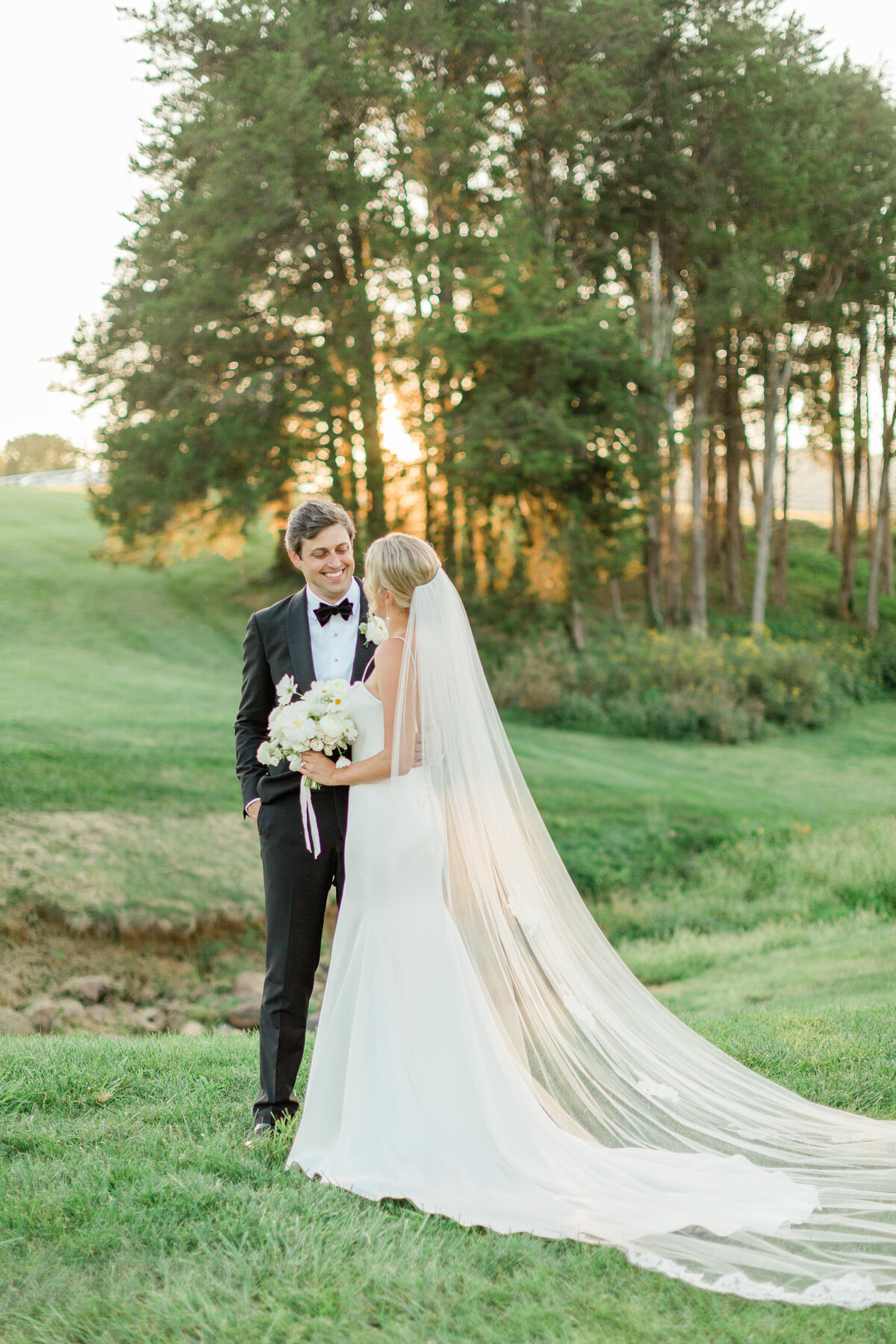Matt&Carson-CastleHillCider-Charlottesville-Wedding-KelseyMariePhotography-September2021-4180