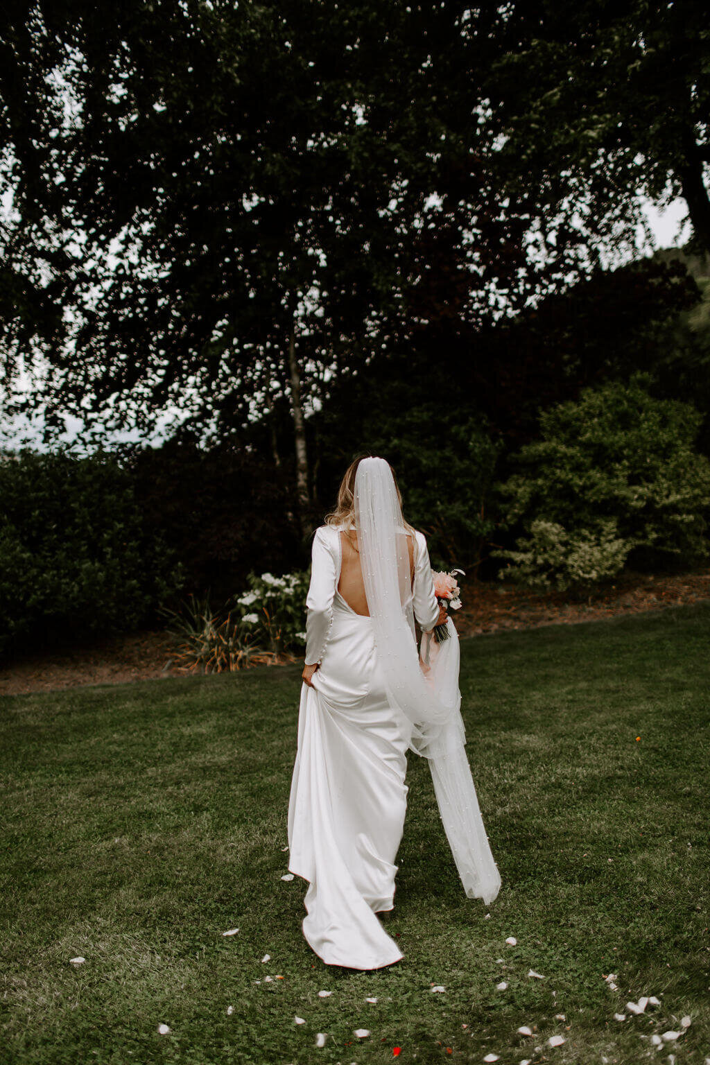 Hattie-Grey-Marquee-Court-Wedding-Flowers-Issy-And-Bella-Florist-Herefordshire33
