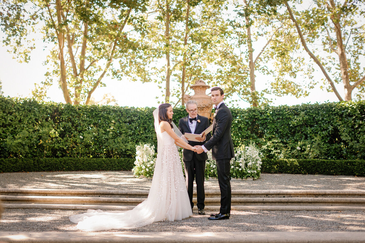 meg-smith-napa-wedding-beaulieuu-garden00026