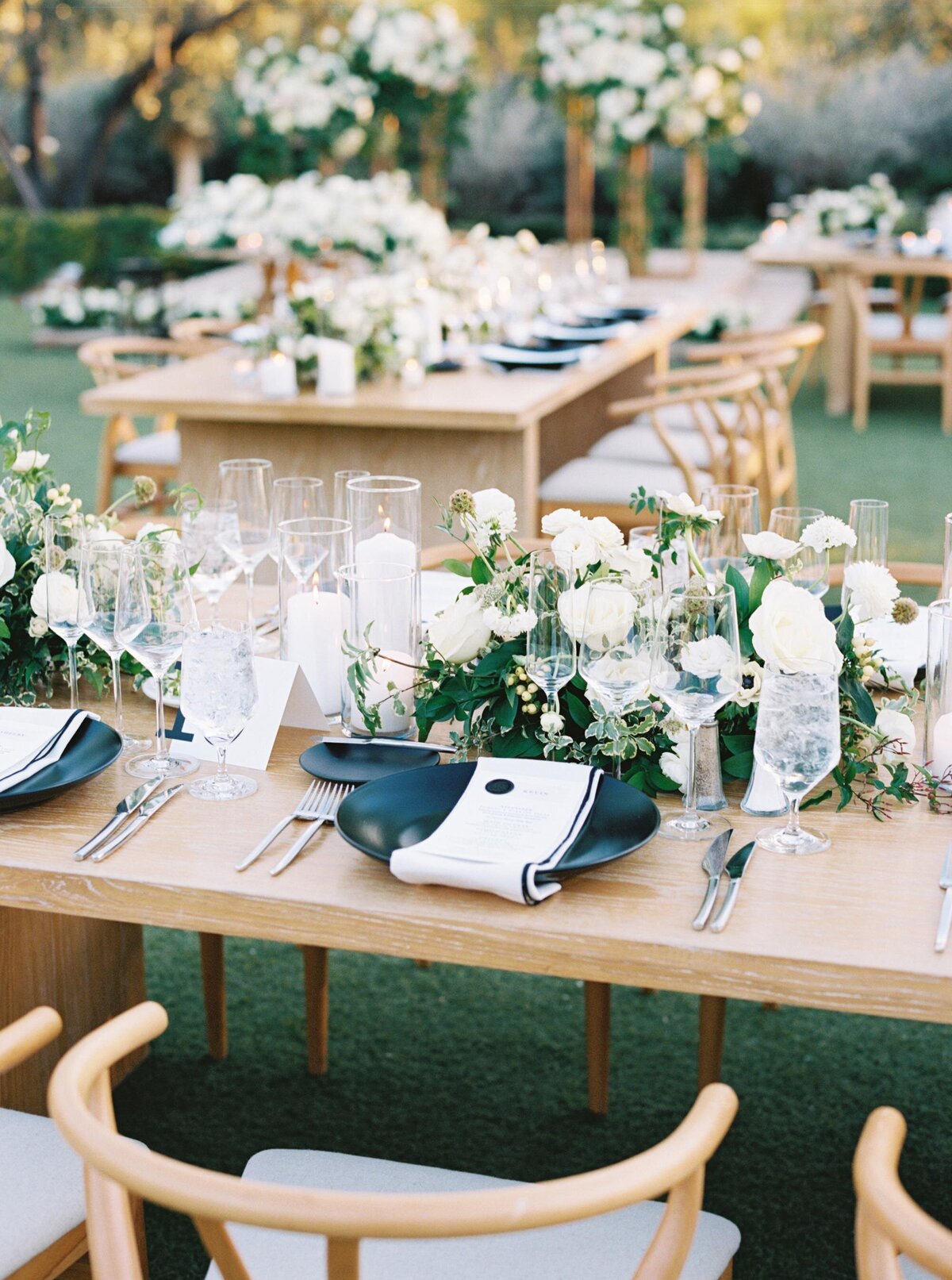 classic-arizona-wedding-tablescape