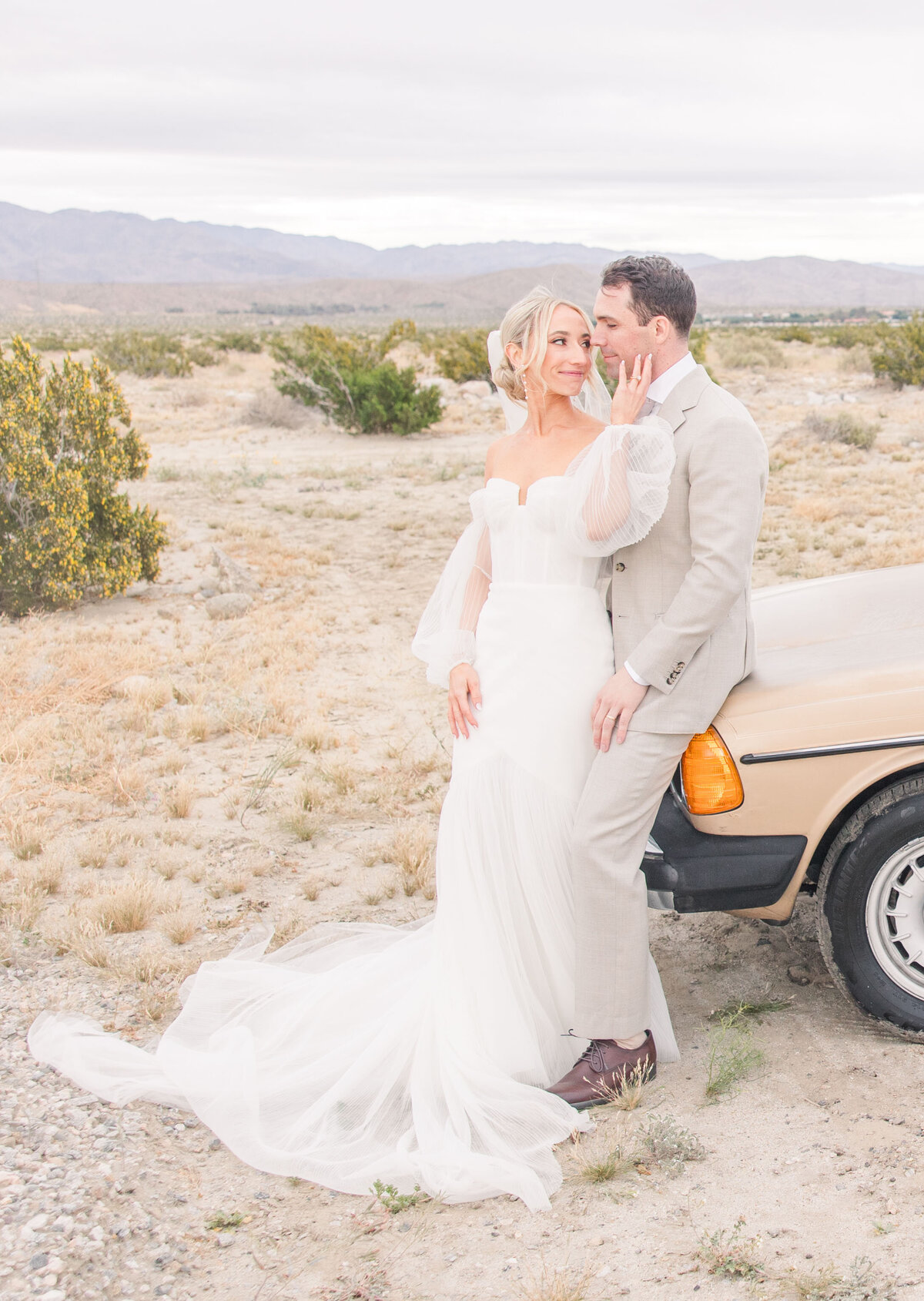 The Estate at Via Las Palmas Palm Springs Light and airy spring wedding southern california wedding venue luxury photography-241