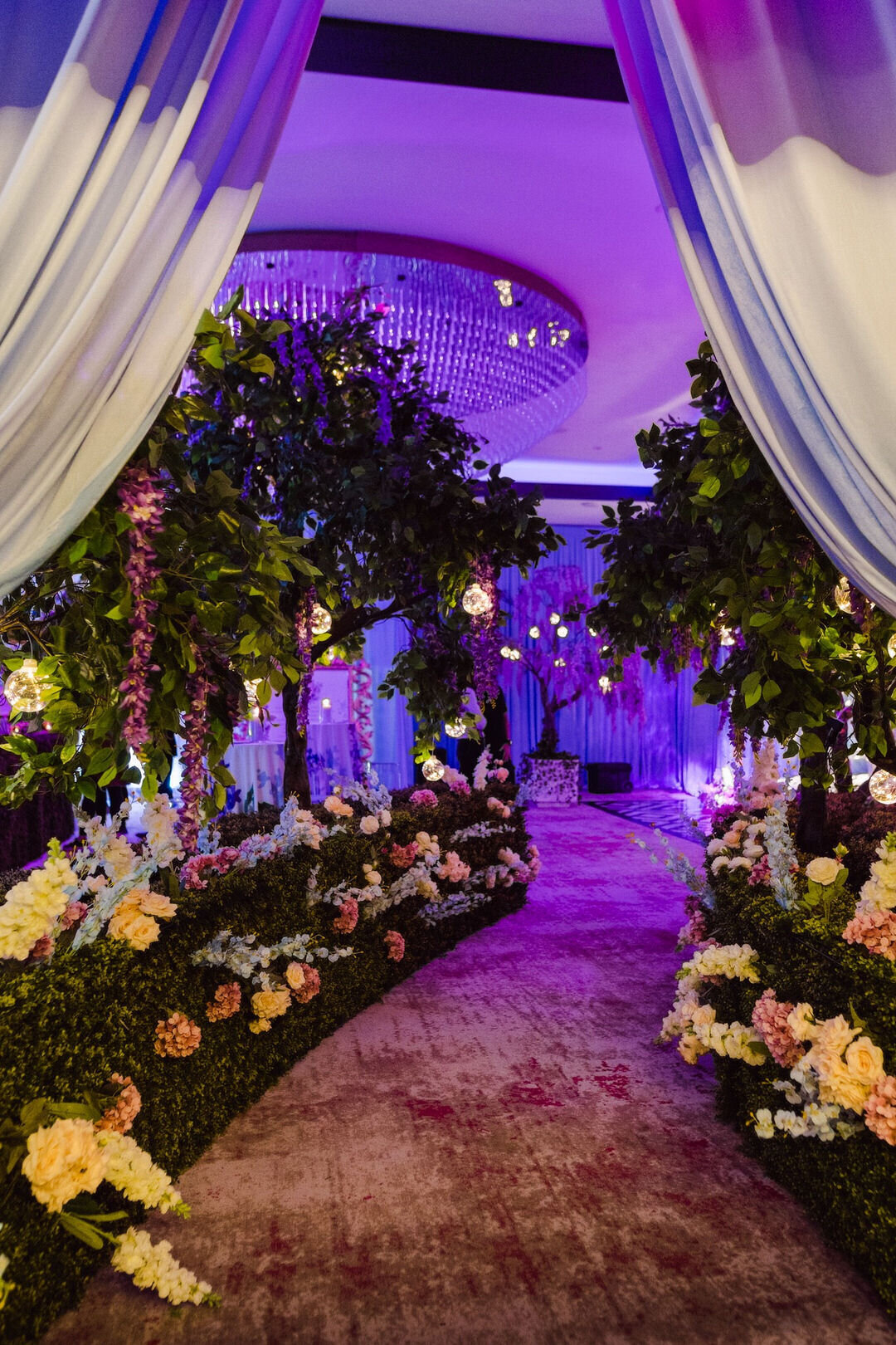 WedLuxe Show 2023 - The Diamond Lounge photographed by Purple Tree Photography 1