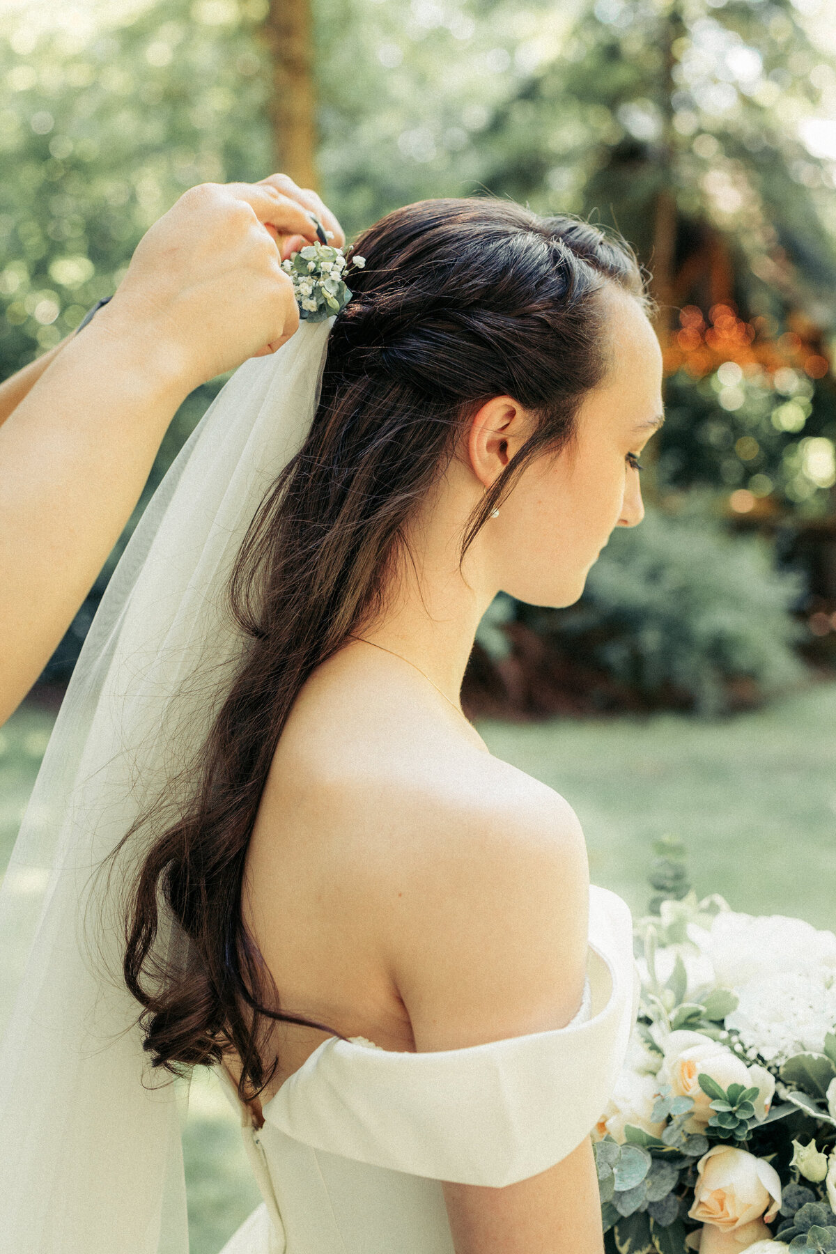 RIVERSIDE WEDDING IN THE OREGON