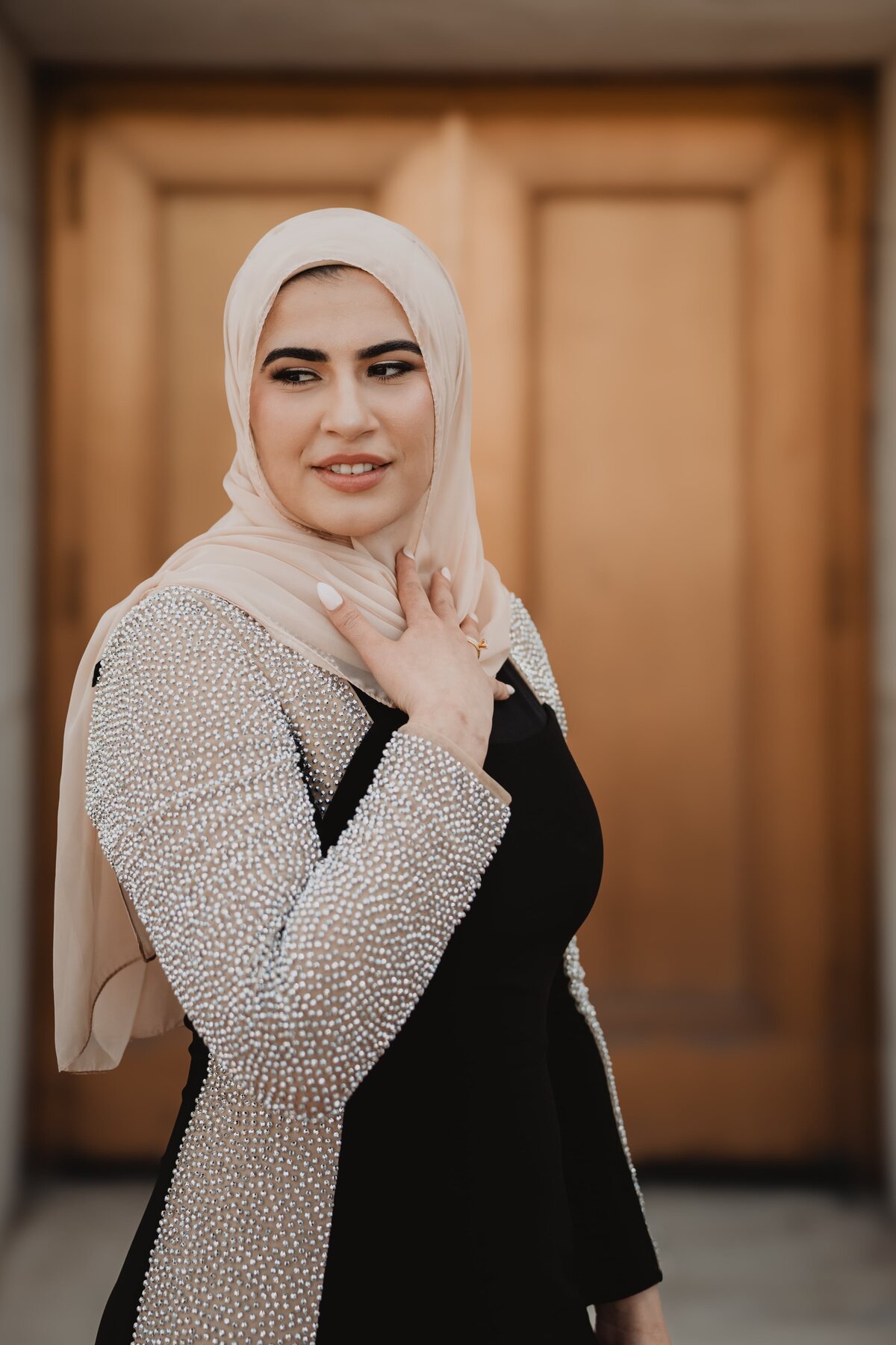 newly-engaged-bride-photo-session