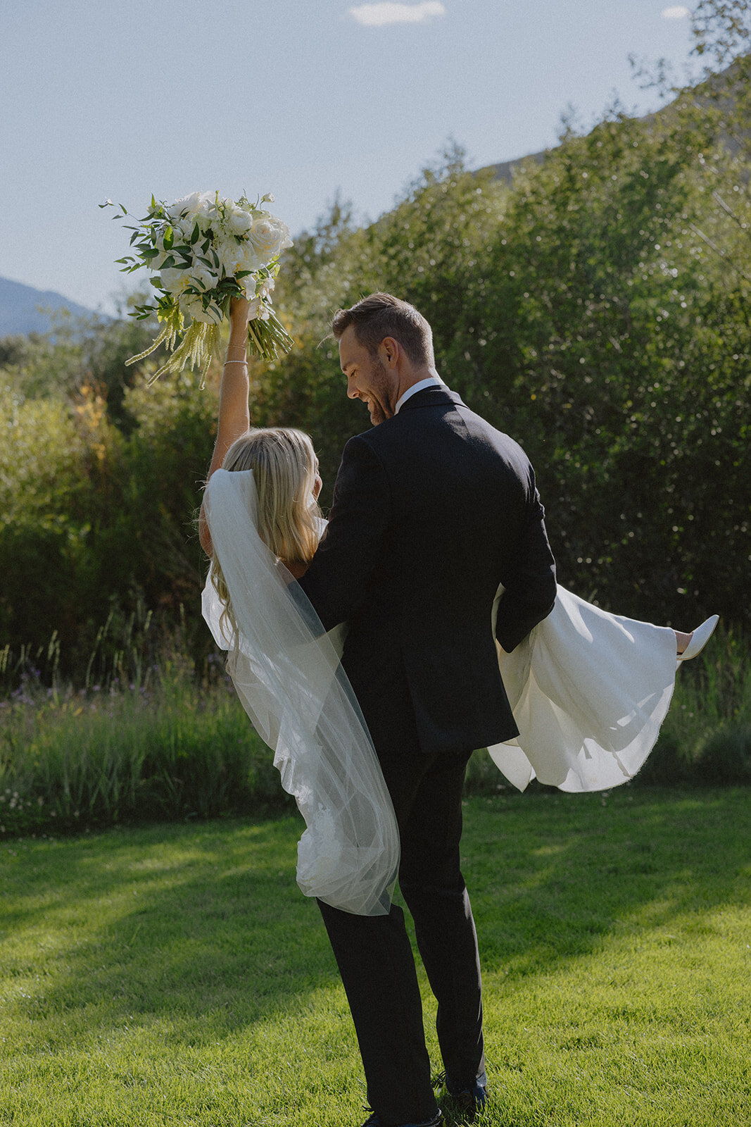 trail-creek-cabin-sun-valley-timeless-wedding-sneaks-165_websize