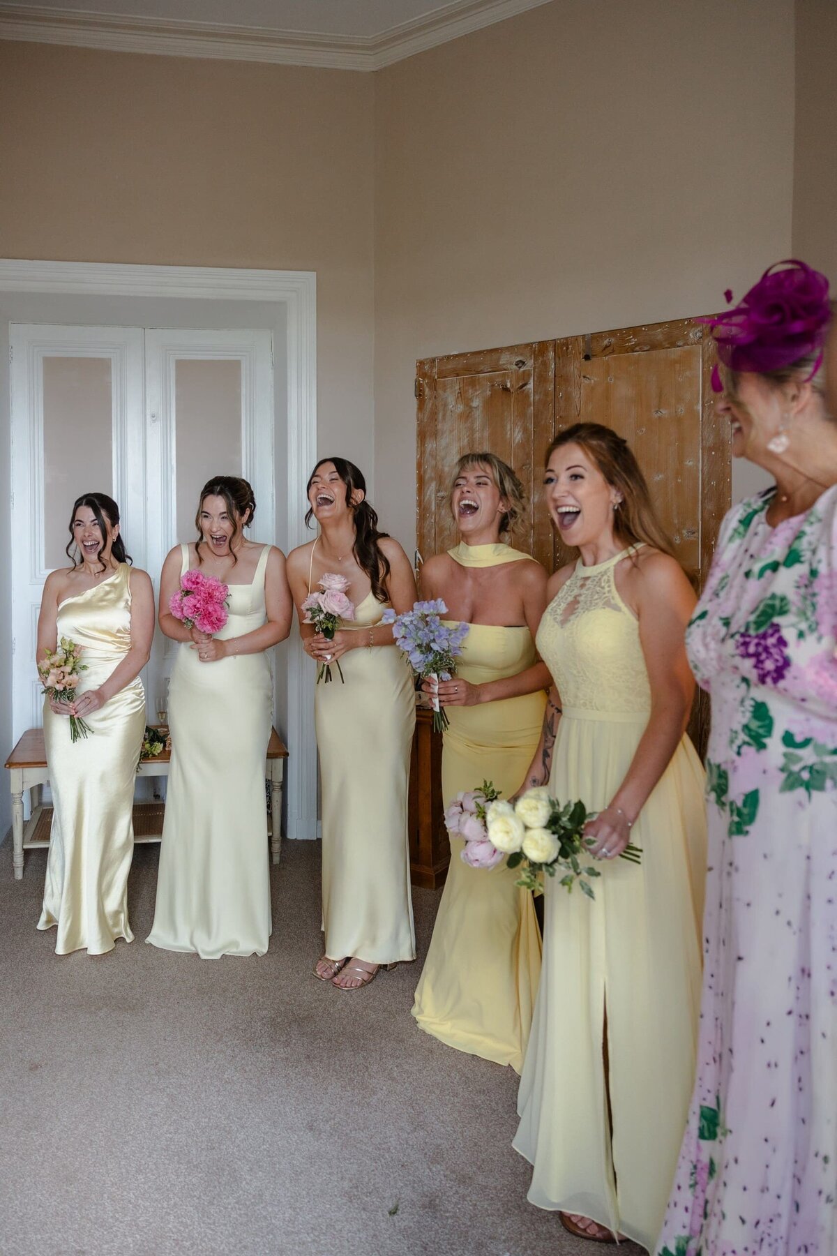 bridesmaids-first-look-french-wedding