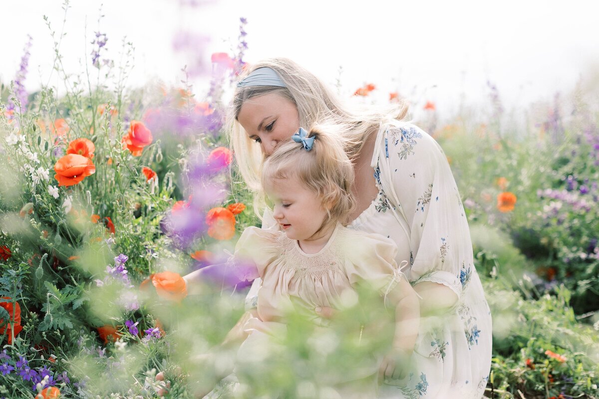 momy and baby flower field