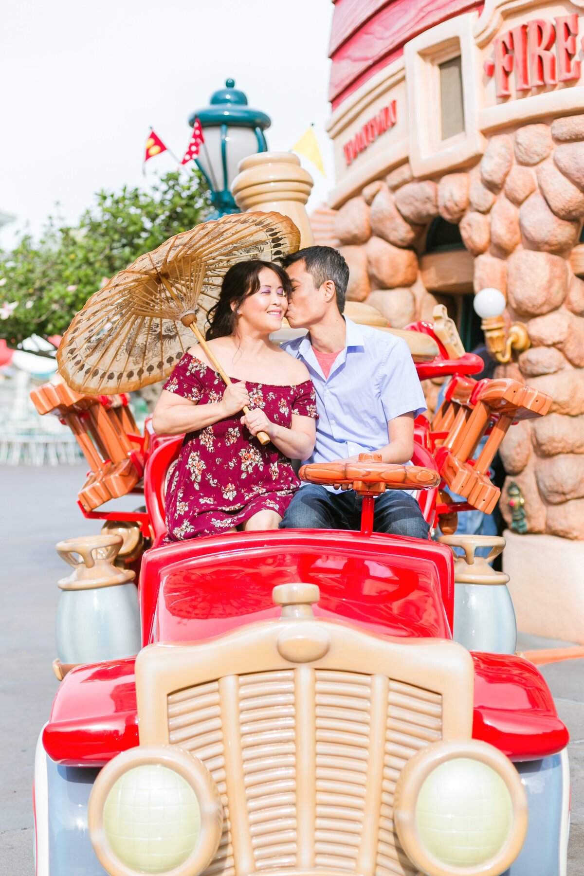 Disneyland-Engagement-Session-0010