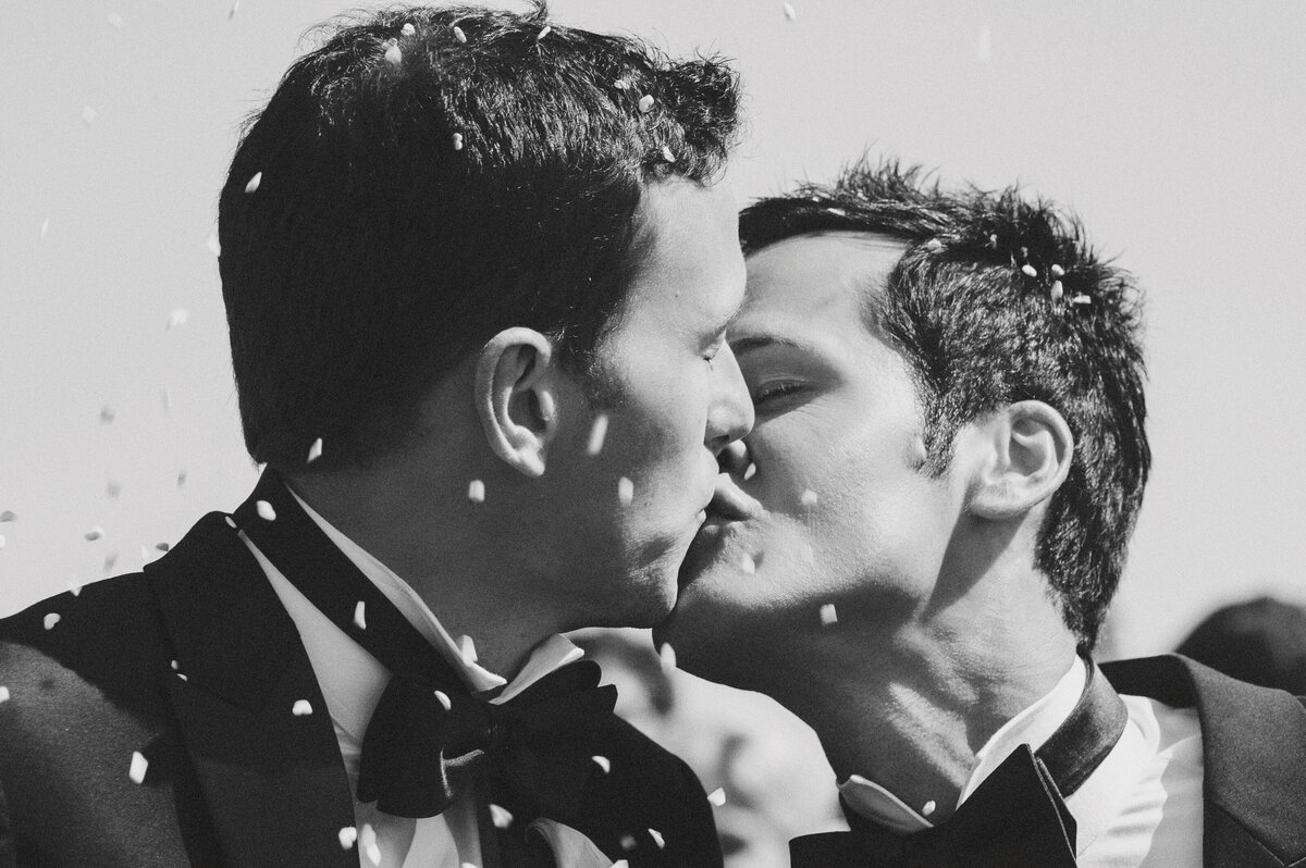 lgbtq-nantucket-grooms