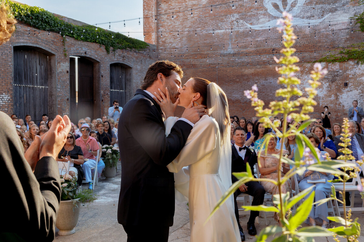 dallas wedding photographer captures wedding at mckinney cotton mill