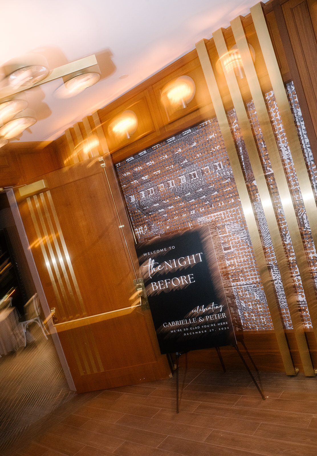 custom-wedding-signage-at-boston-park-plaza