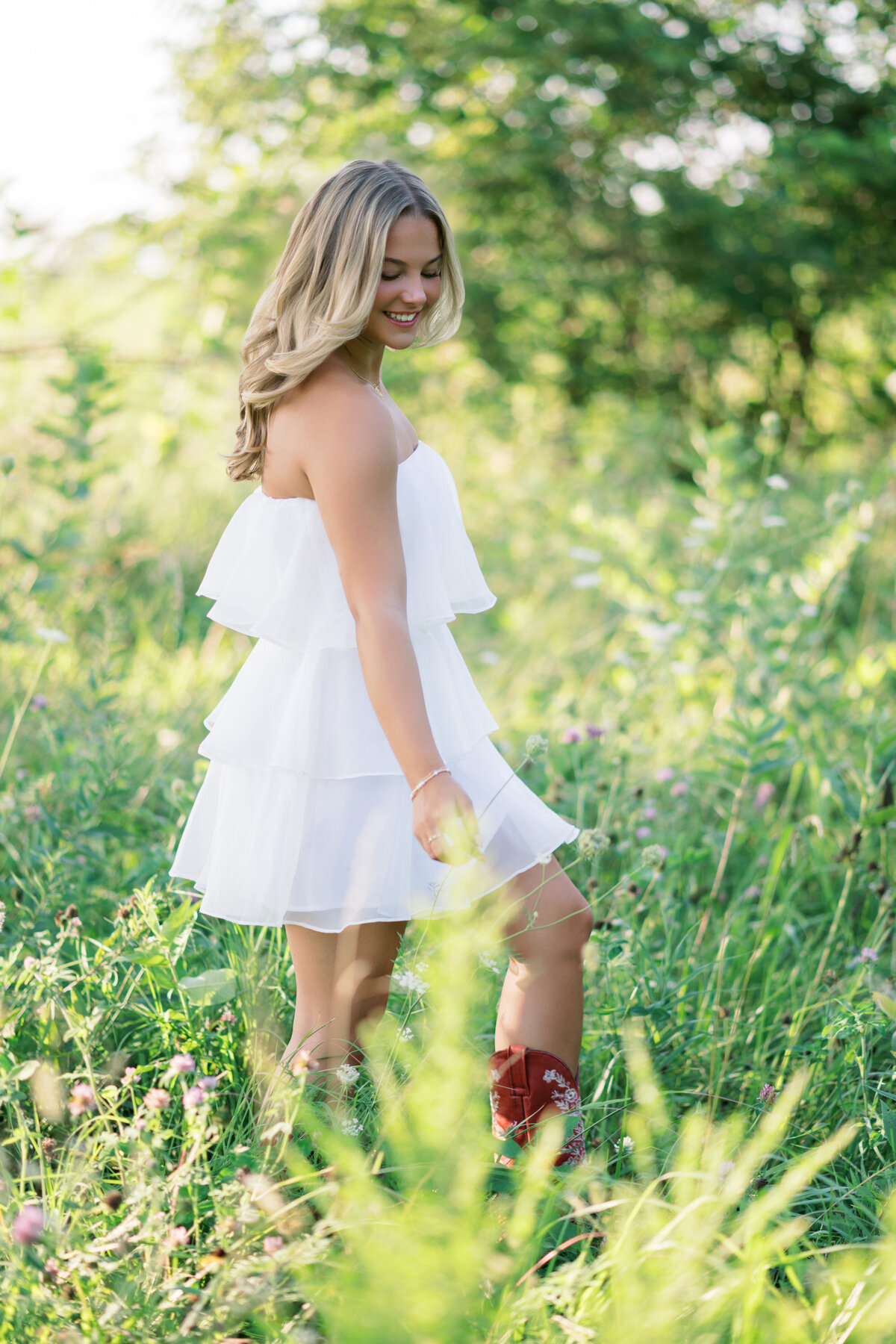 Kansas City Senior Pictures at a farm
