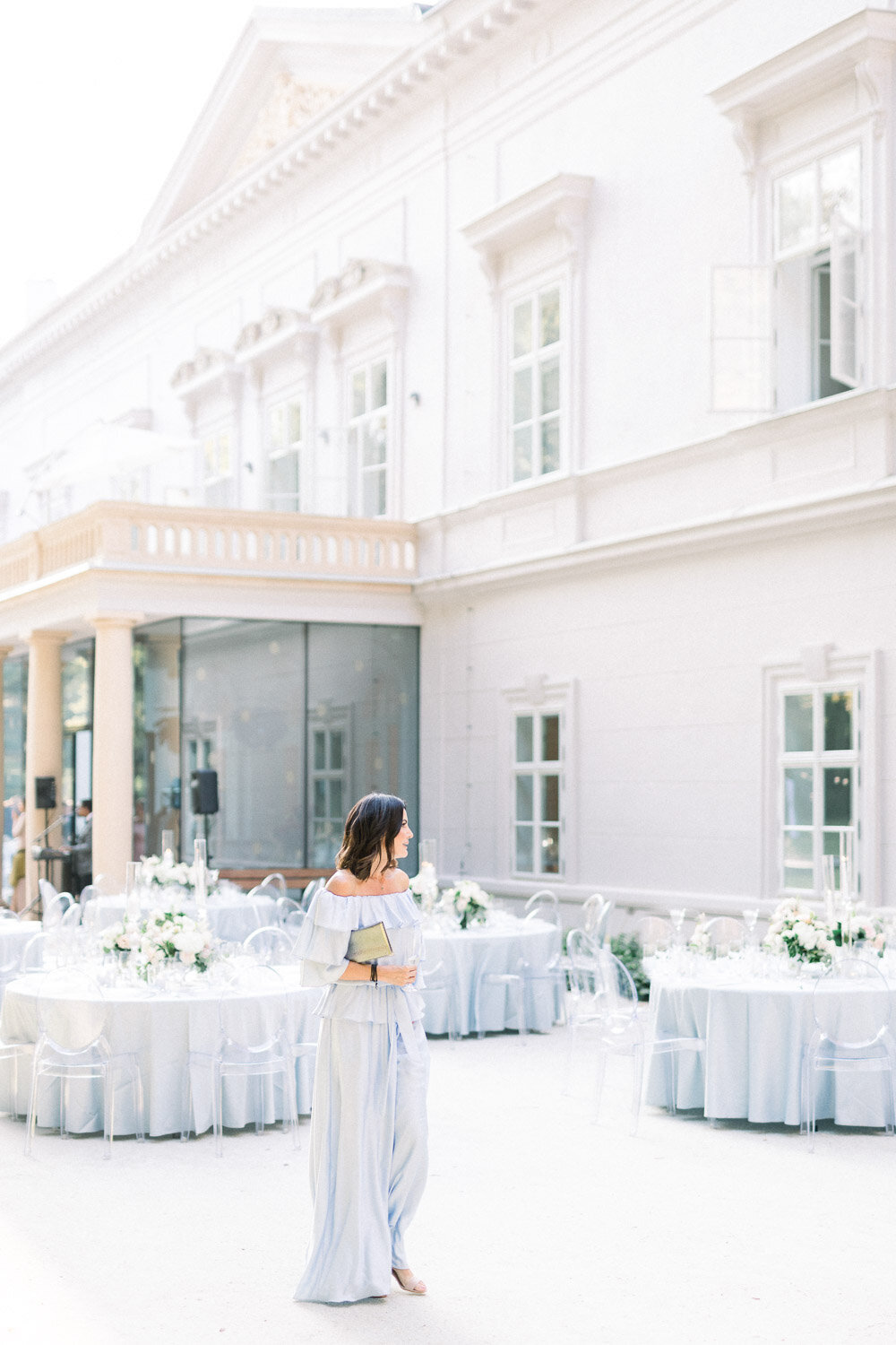 wedding outdoor reception in muted colors