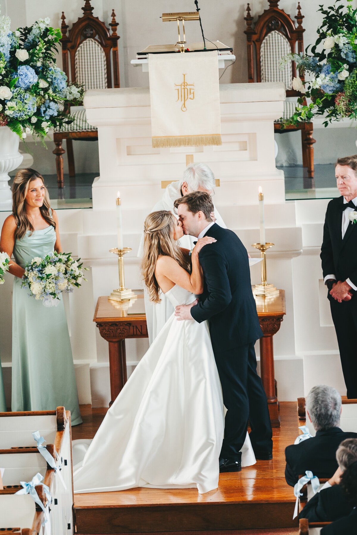 September-Nantucket-Congregational-Church-Wedding-035