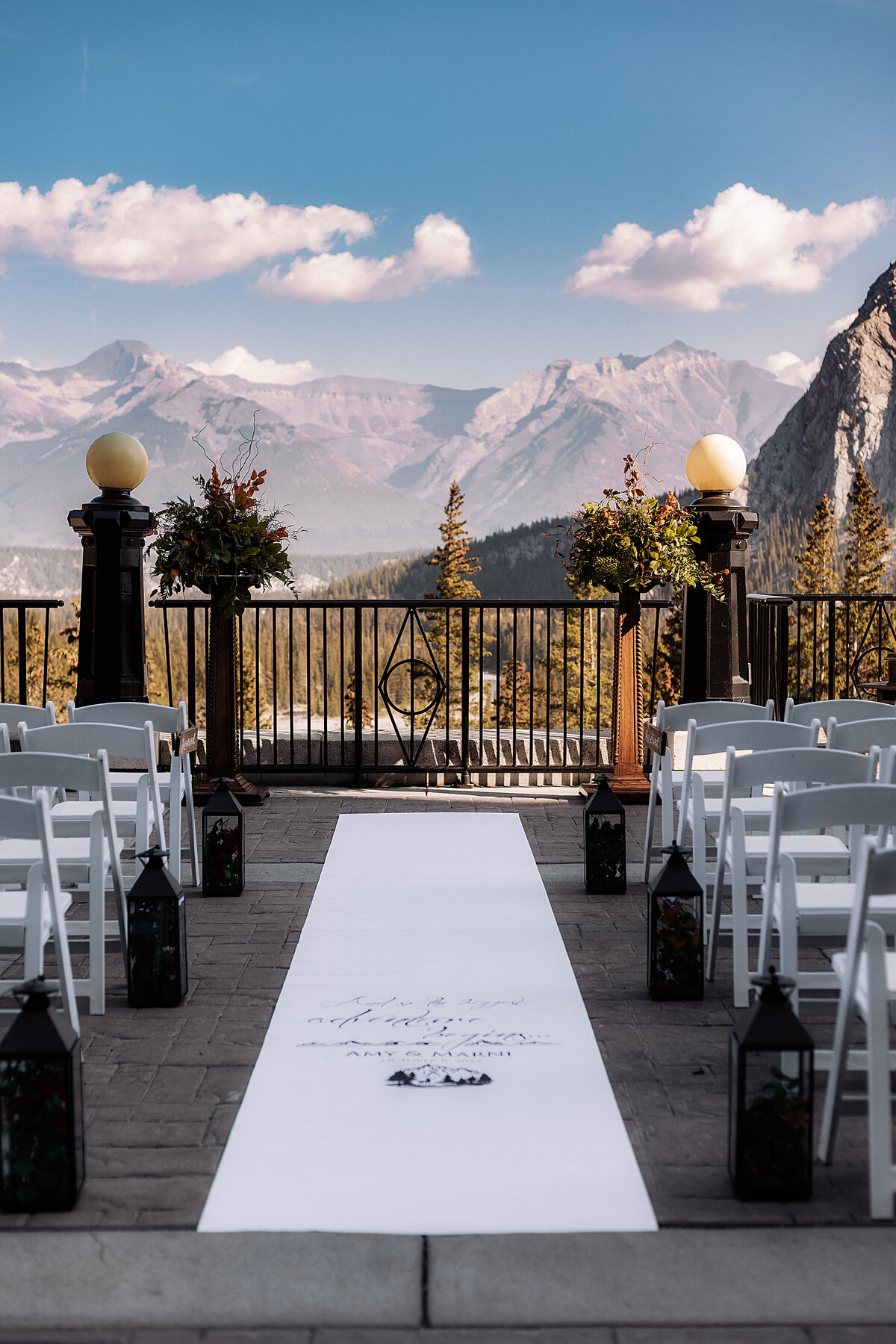 banff-springs-outdoor-ceremony-aisle