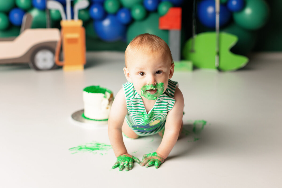 NW Arkansas cake smash photographer, cake smash photography near me, baby birthday photoshoot NW Arkansas