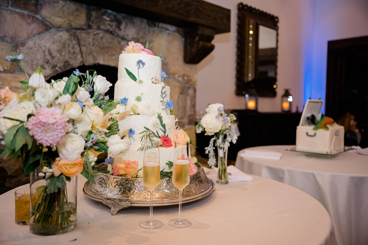 luxury-wedding-santa-fe-bishops-lodge-coryn-kiefer-photography-163