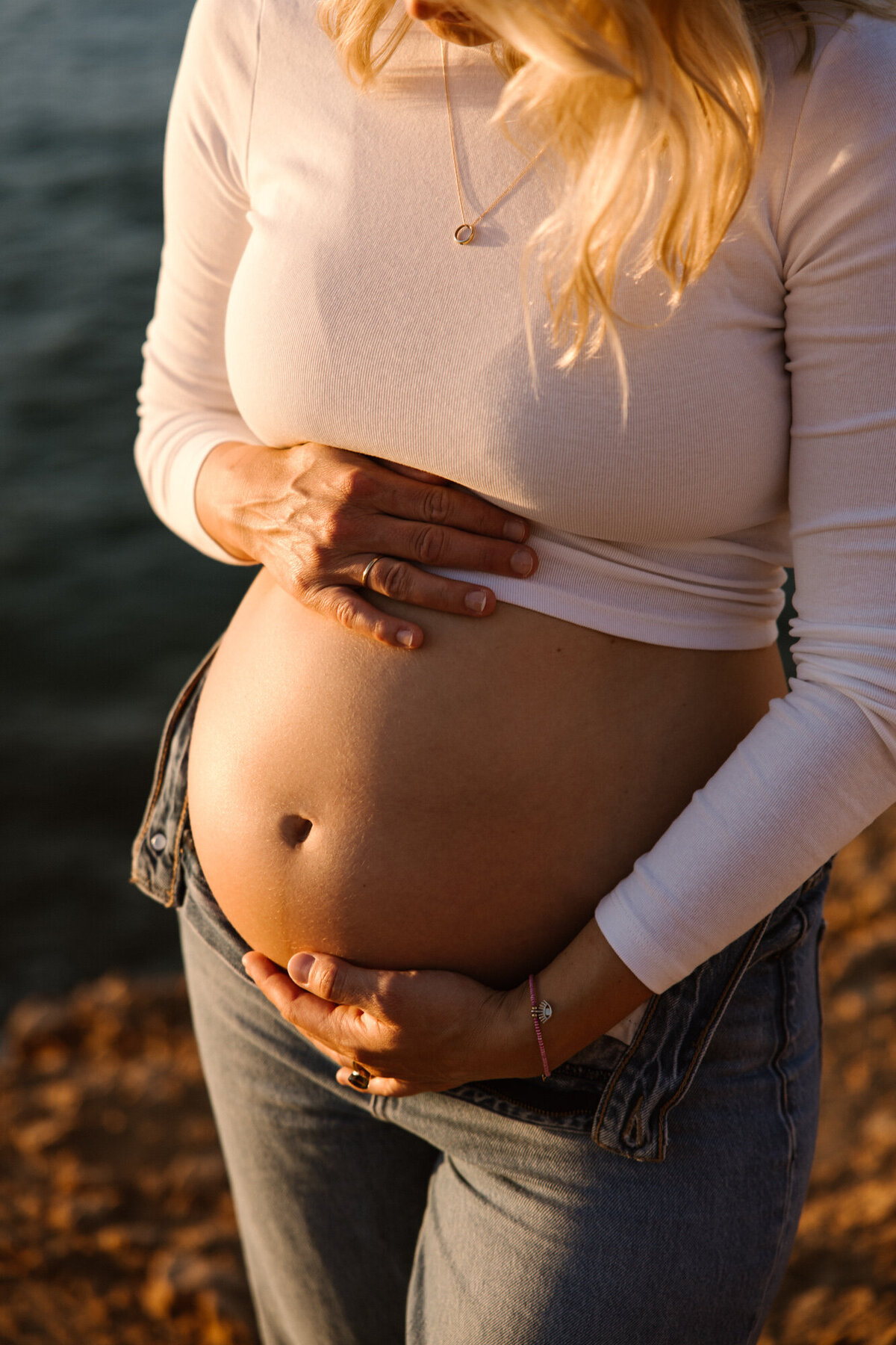 Pregnant_Belly_Woman_Shoot_Ibiza_Sunset