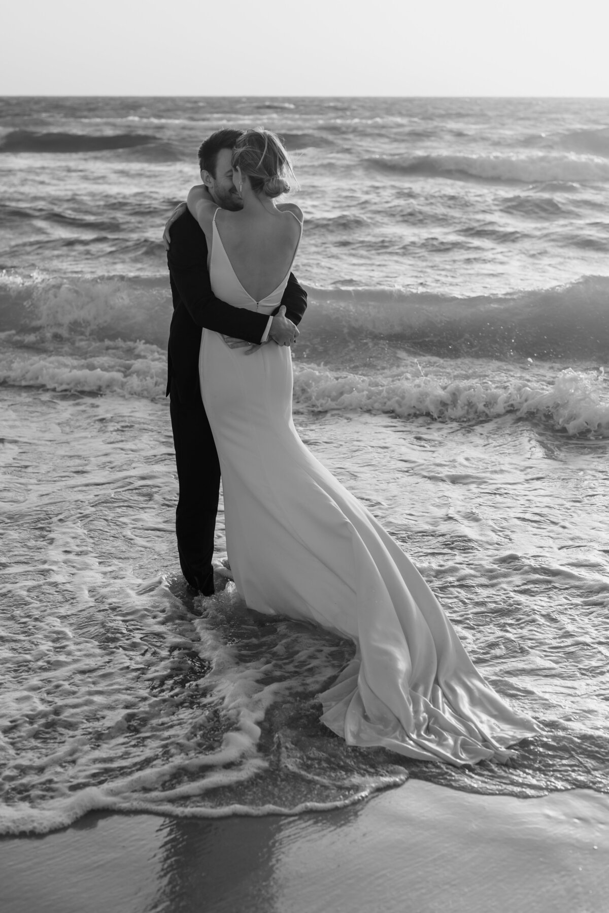 intimate-beach-session