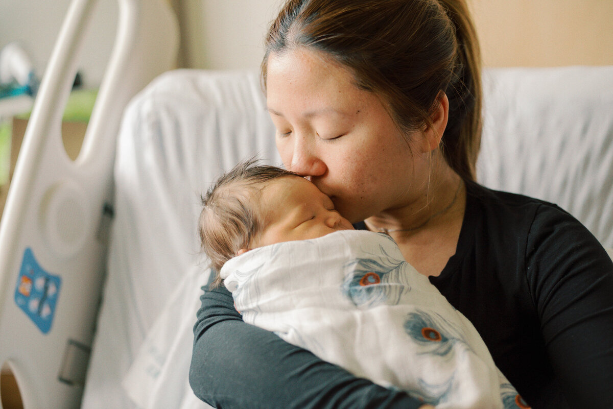 hospital-newborn-photography-17