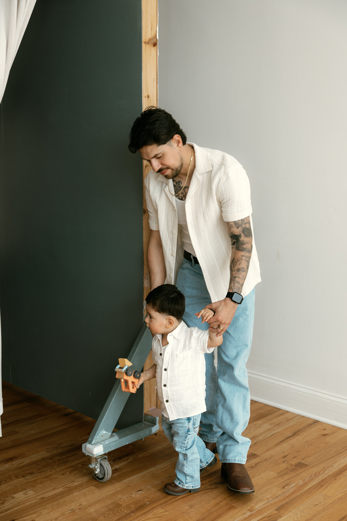 Abigail Anne Photography Storytelling Wedding Photographer in Colorado and Chicago — Family Photo 23