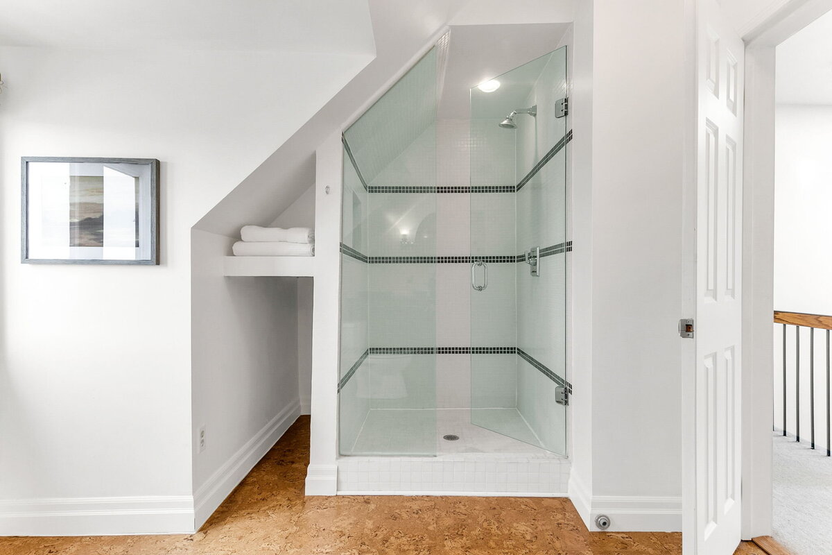 35-web-or-mls-27_003_Master Ensuite