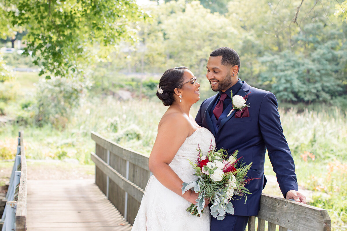 Indian-Pond-Country-Club-Wedding-Kelly-Pomeroy-Photography-Ashley-Peter-couple--39