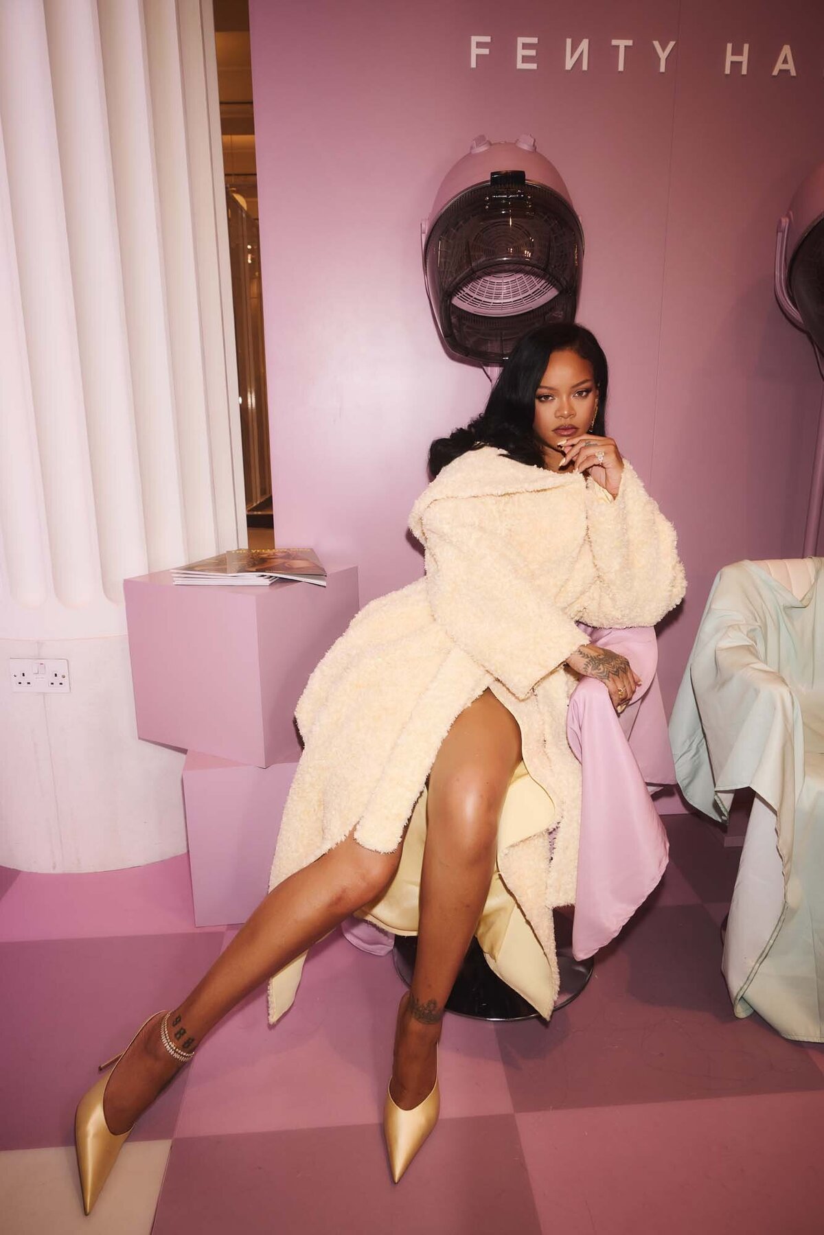01.RIHANNA_Rebecca-Spencer_0556