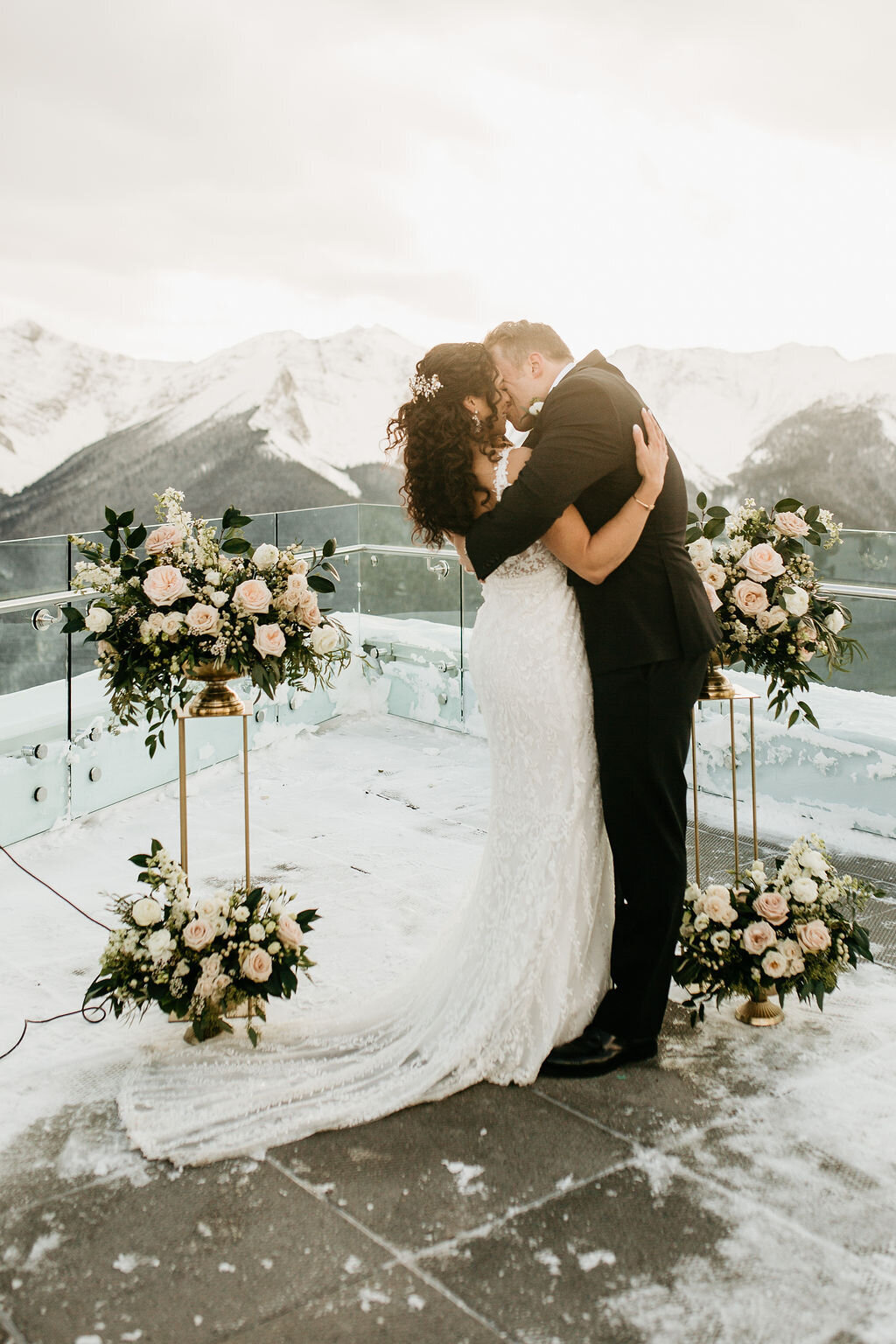 Stunning winter wedding inspiration by Moments by Madeleine, a romantic and elegant wedding planner based in Calgary, Alberta. Featured on the Brontë Bride Vendor Guide.