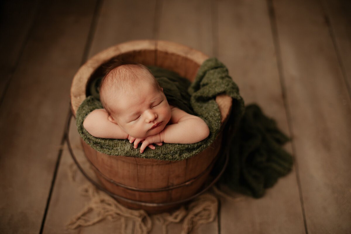 red-deer-alberta-newborn-maternity-photographer113