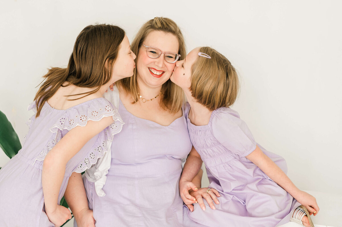 Studio-Edmonton-Family-Photographer-Cynthia-Priest-Photography-3