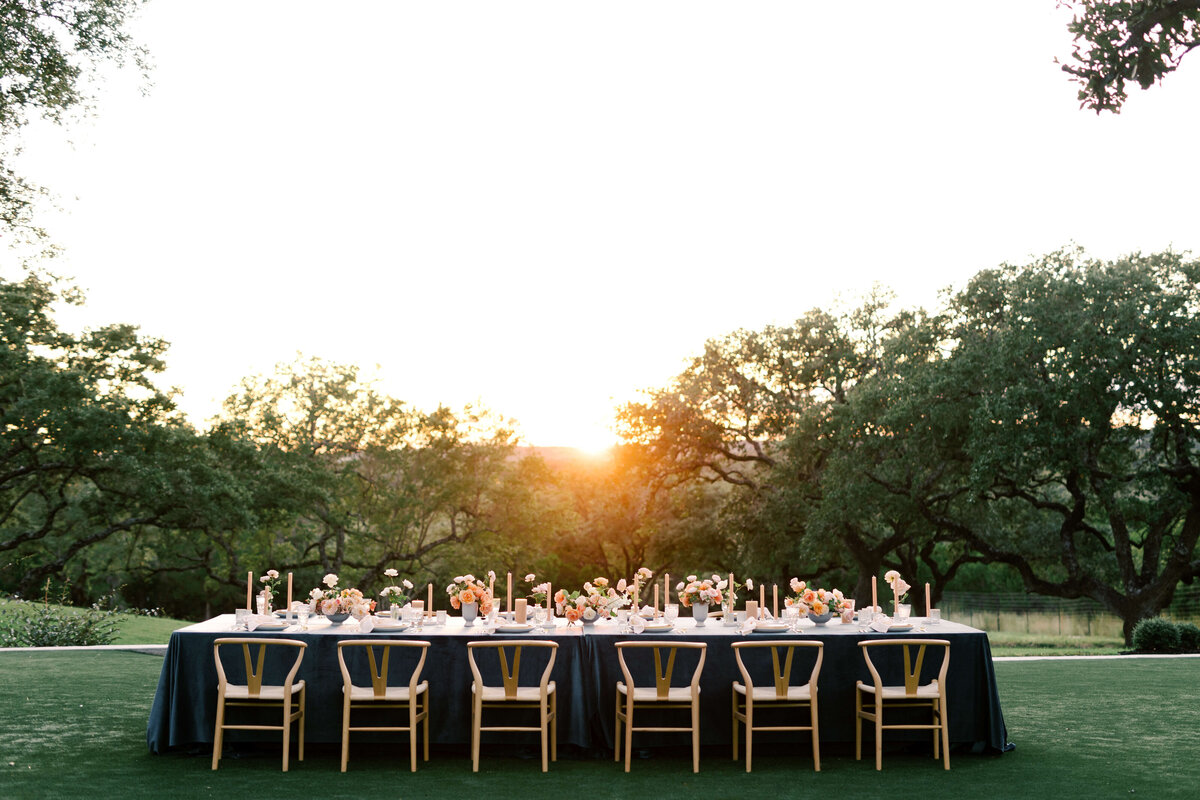 A modern and romantic elopement in Austin