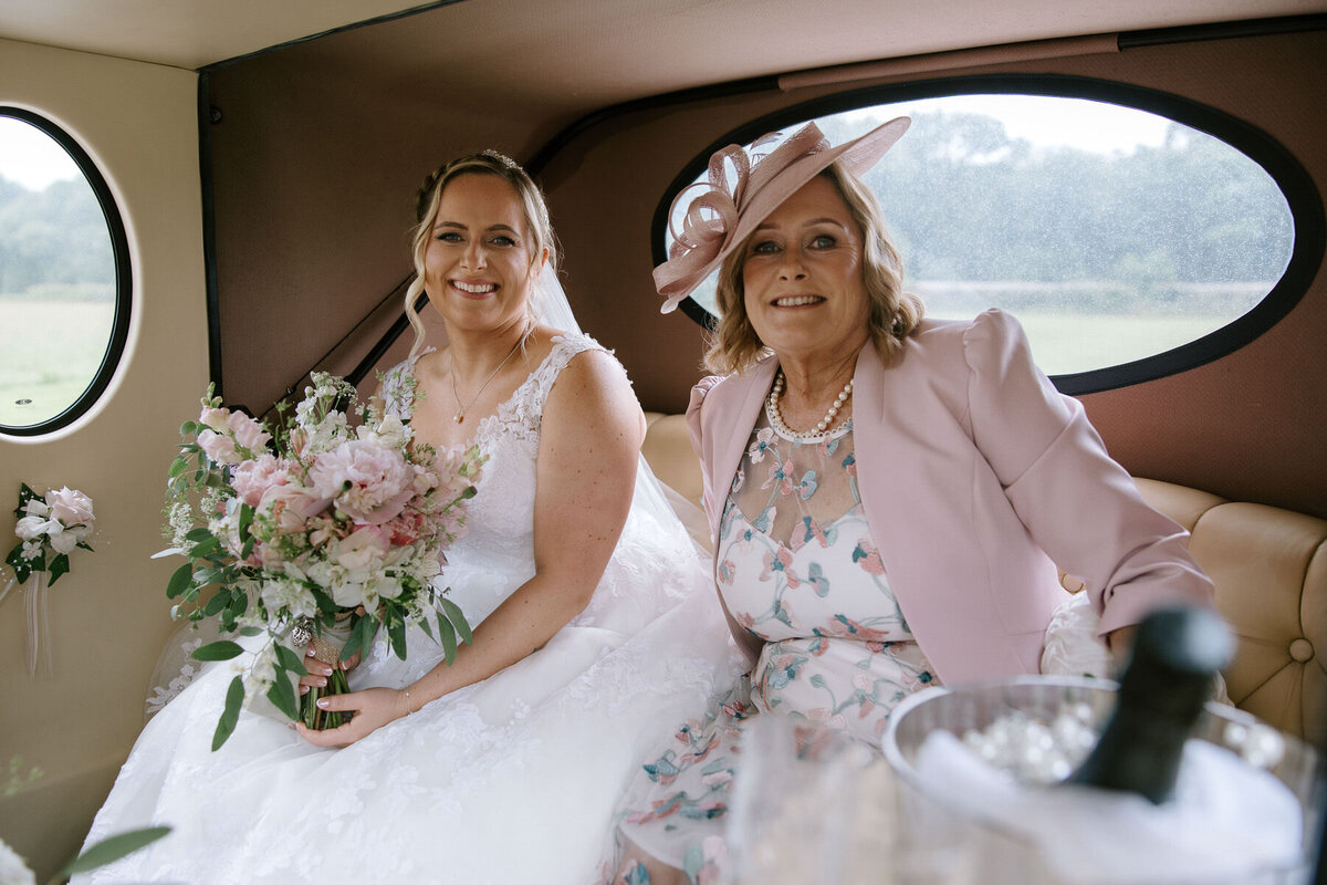 0135Sophie & Ross - Hazel Gap Barn - Dan Tomkins Photography-1