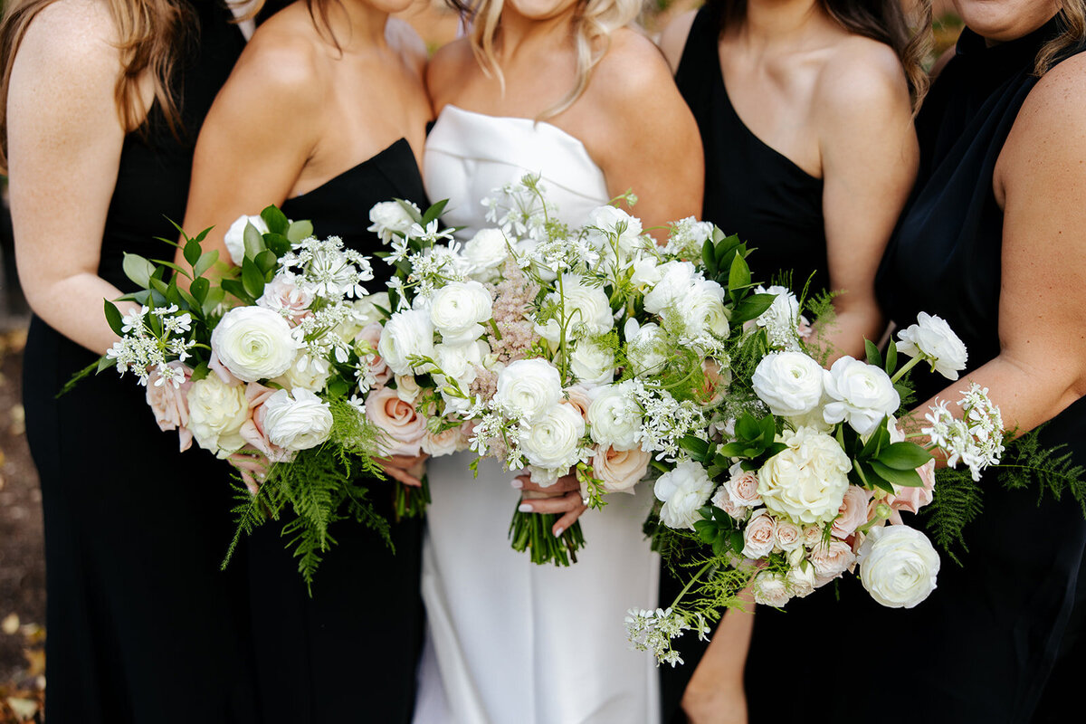 A fall wedding near Nashville, Tennessee