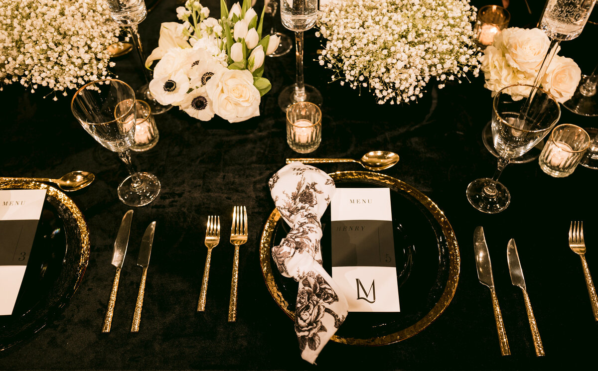 tablescape-the-loading-dock-wedding-enza-events