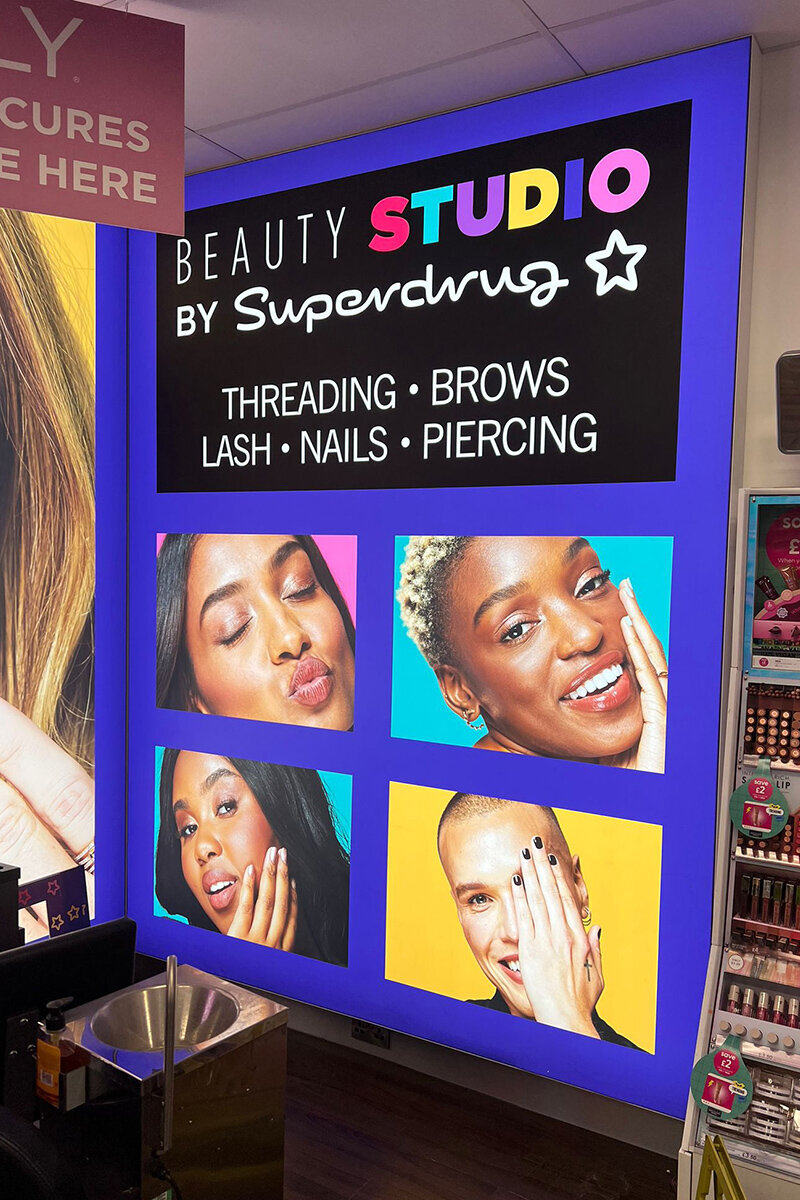 ellis-signs-bespoke-aluminium-lightbox-with-digitally-printed-skin