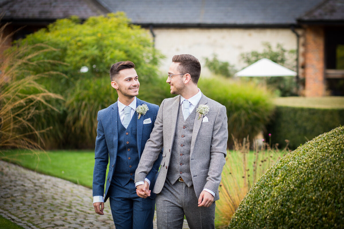 Wedding-Bury-Court-Barn-LGBT-1