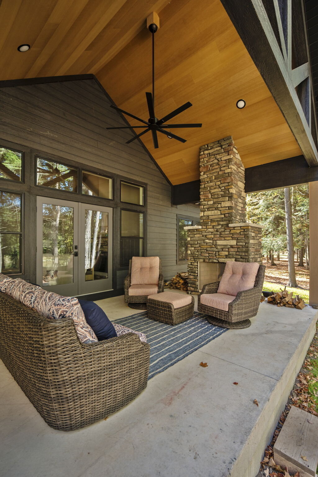 89-web-or-mls-JEL02076