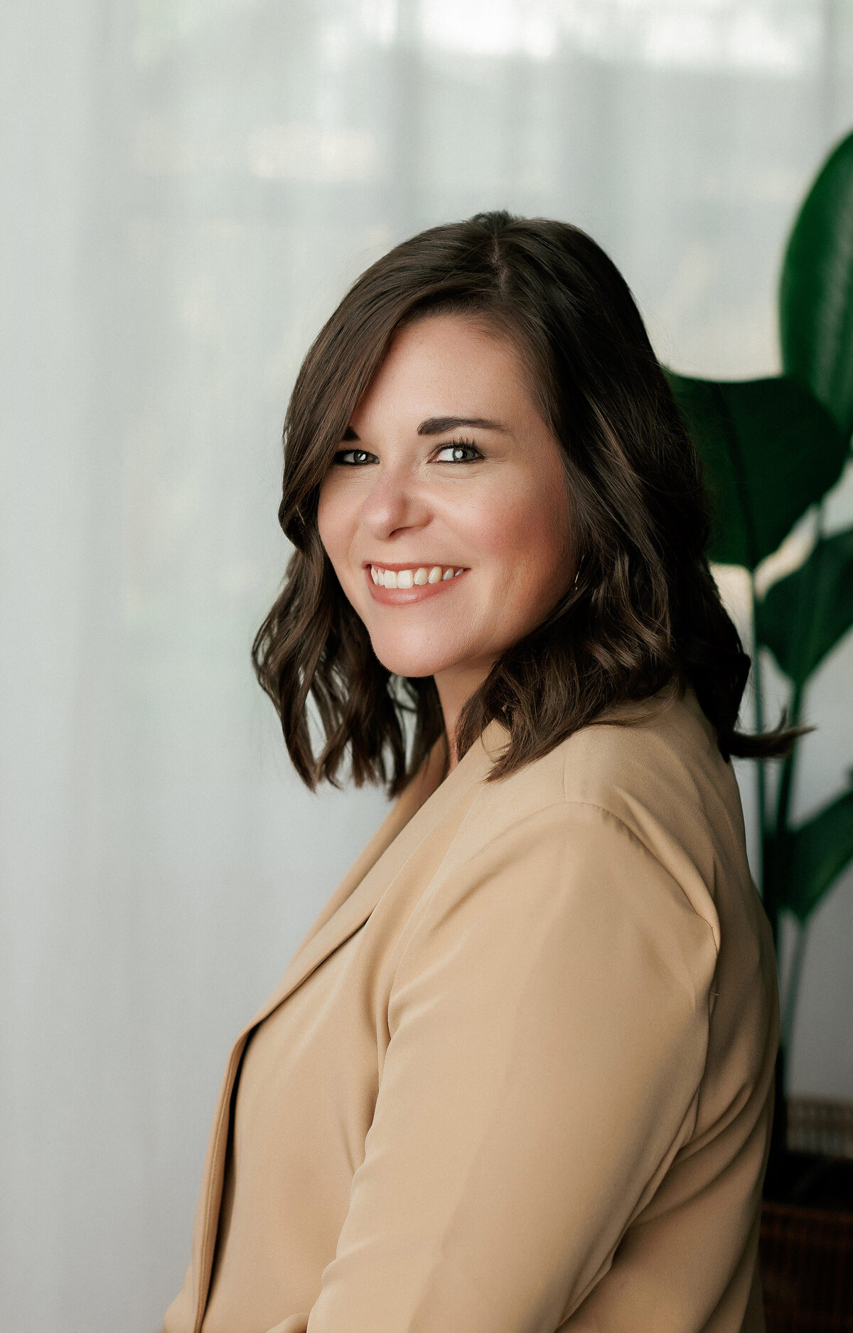 2024_09_10Kasey_Muench_Headshots-BrandiWatfordPhotography008
