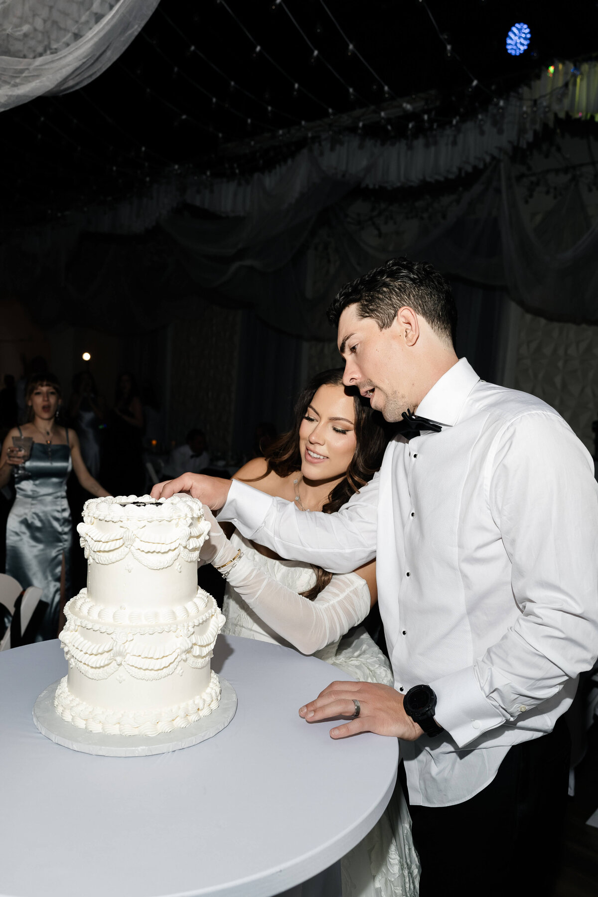 98riskyexposure_samantha-rydge_las-vegas-elopement-photography