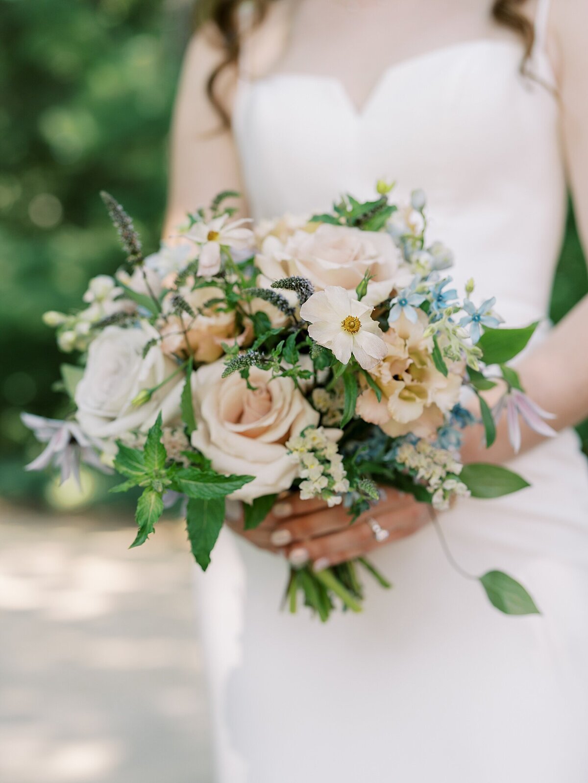 Chicago-Detroit-Catholic-Wedding-Photographers-_0027-1