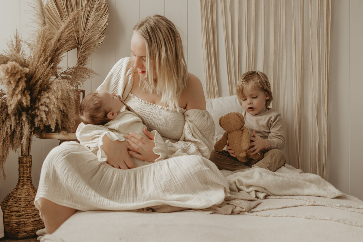 Momentsbymichelle-Newborn-9