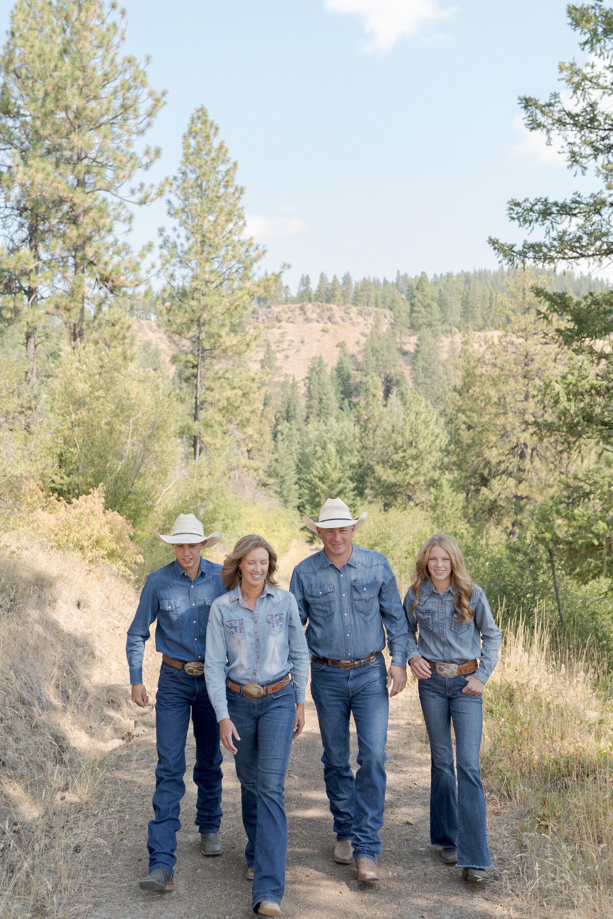 100_FamilyPortraits_RobinJolin_Family_Photographer